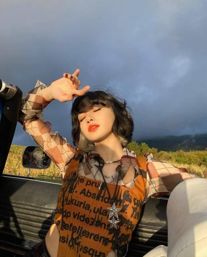 201114 [IG] lalalalisa_m : LISA