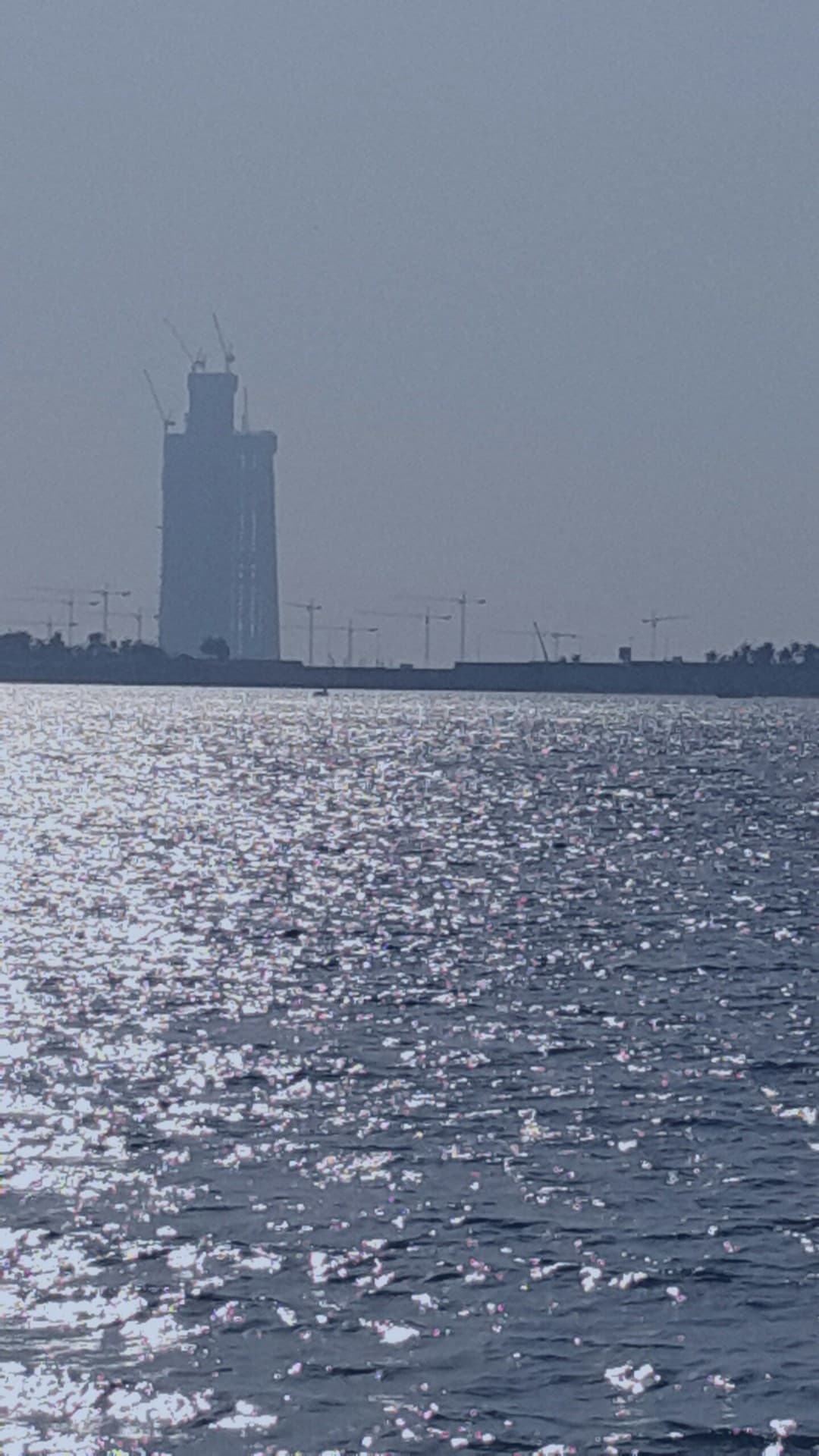 The Kingdom Tower project is 1 mile high saudi arabian
