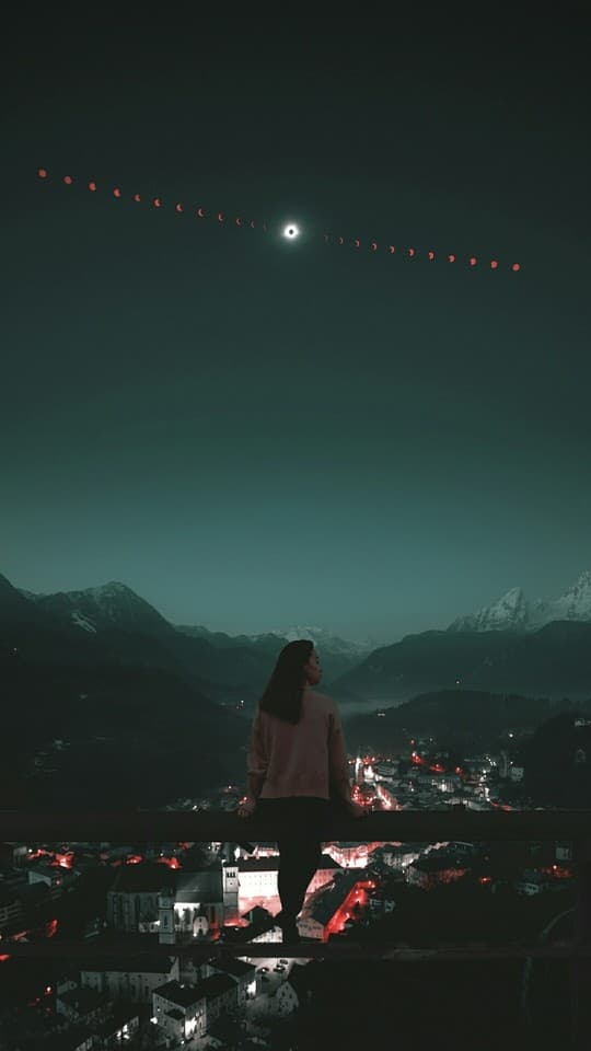 ✓