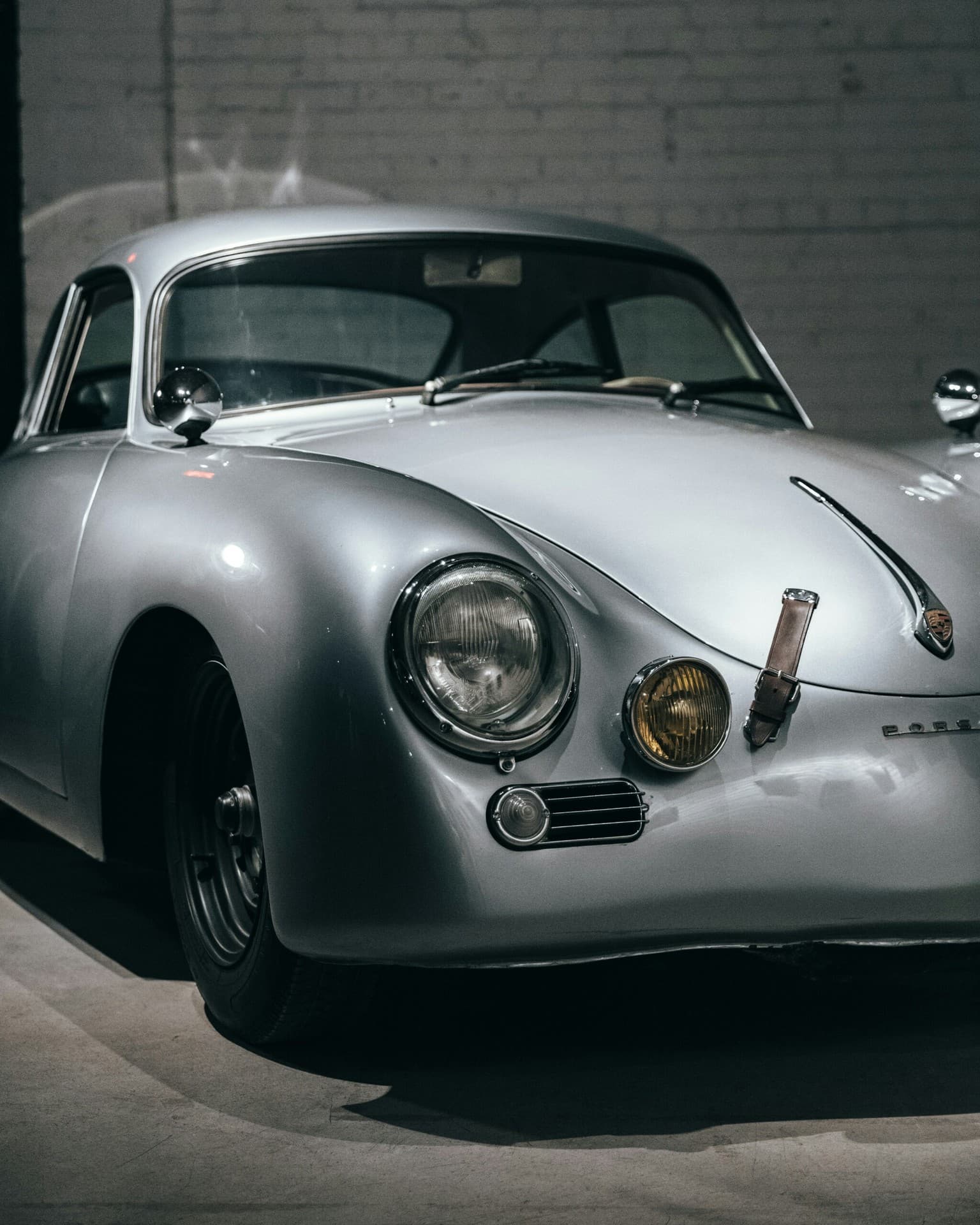 silver car