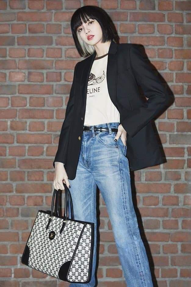 Celine weibo : LISA (2)