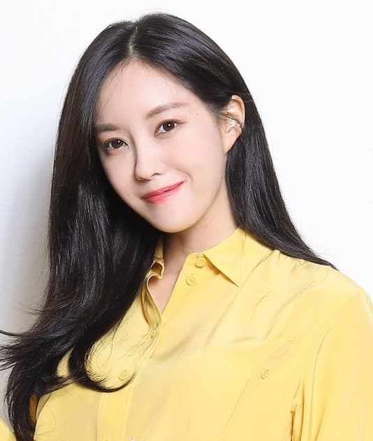 Korean singer Hyomin
