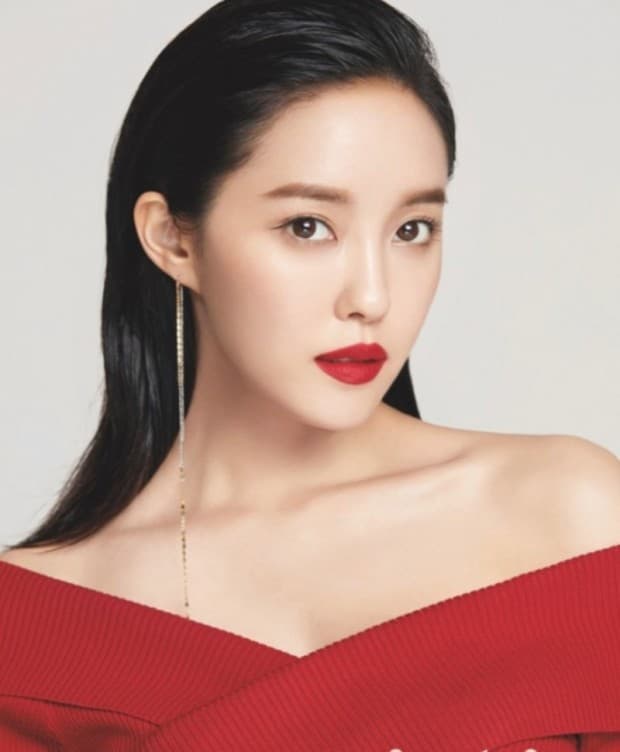 Korean singer Hyomin