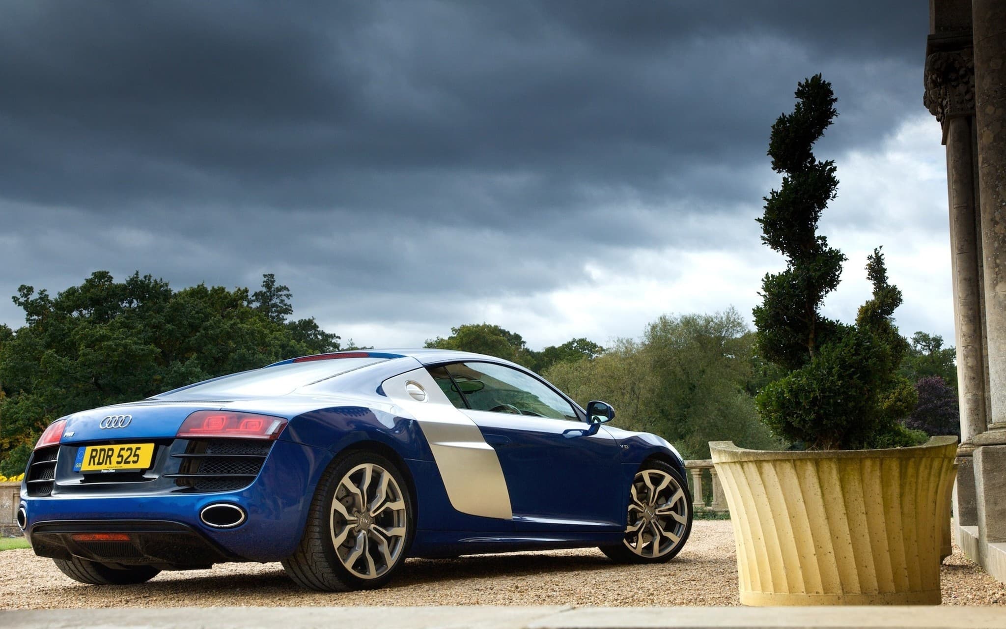 r8