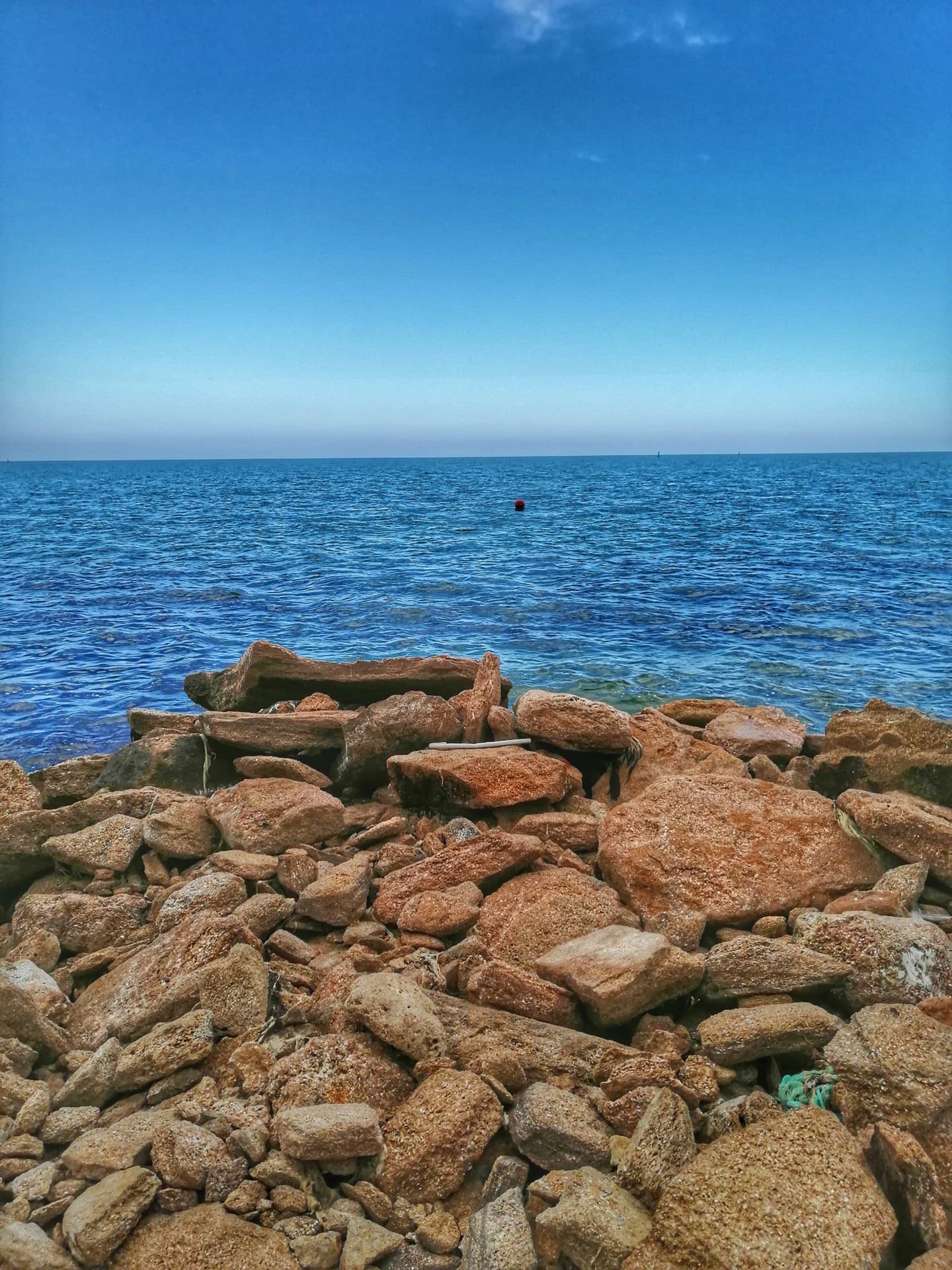 Море
