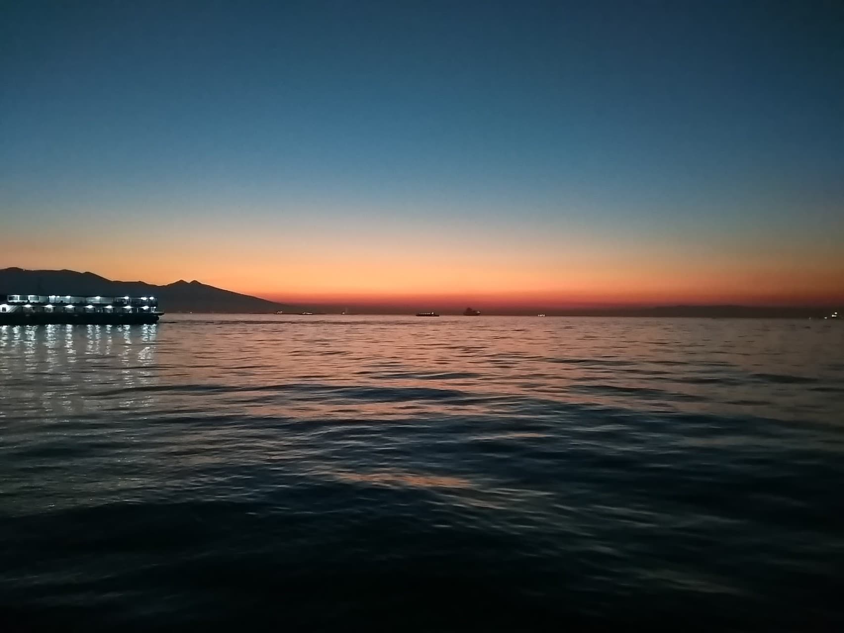 Deniz manzarasi güzeldir
