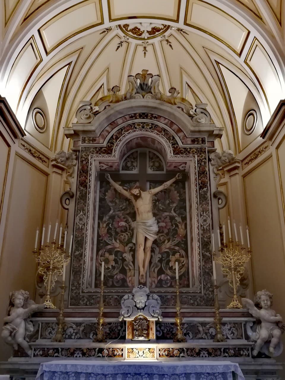 Wooden crucifix (17th c.)
