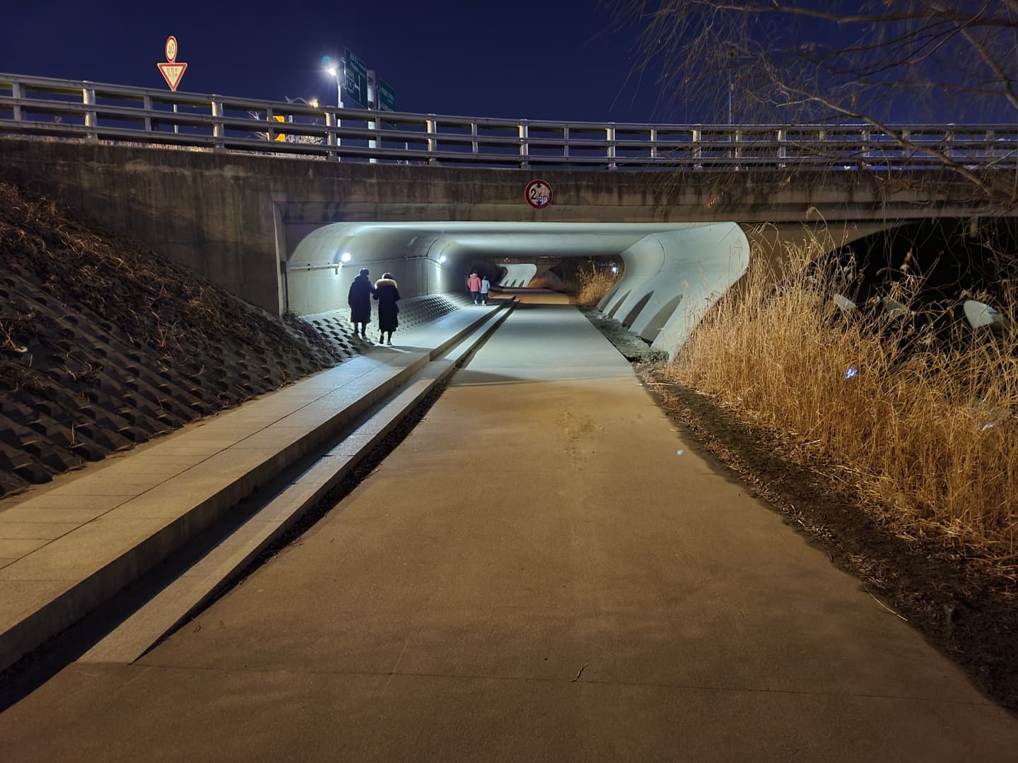tunnel