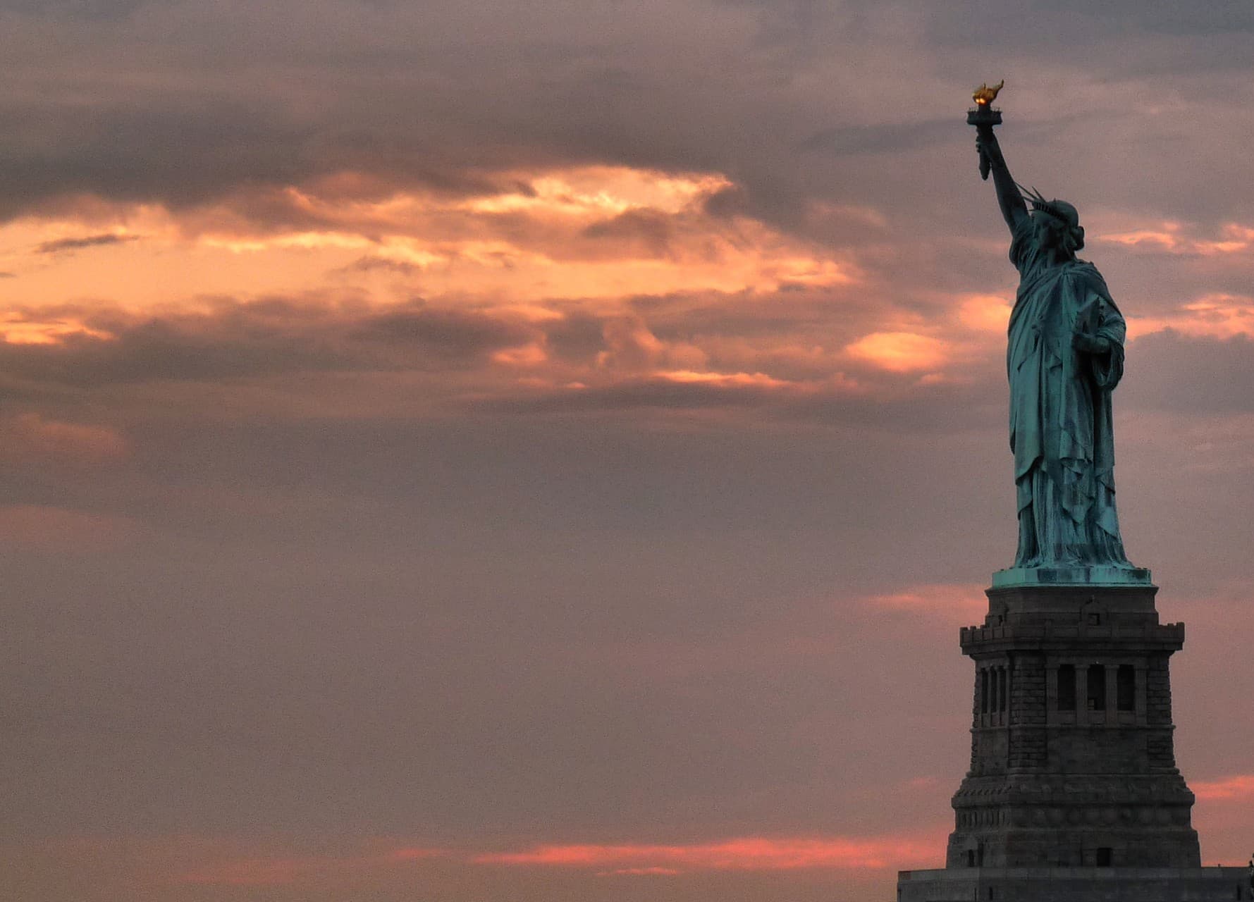 [Video Wallpaper] Statue of Liberty