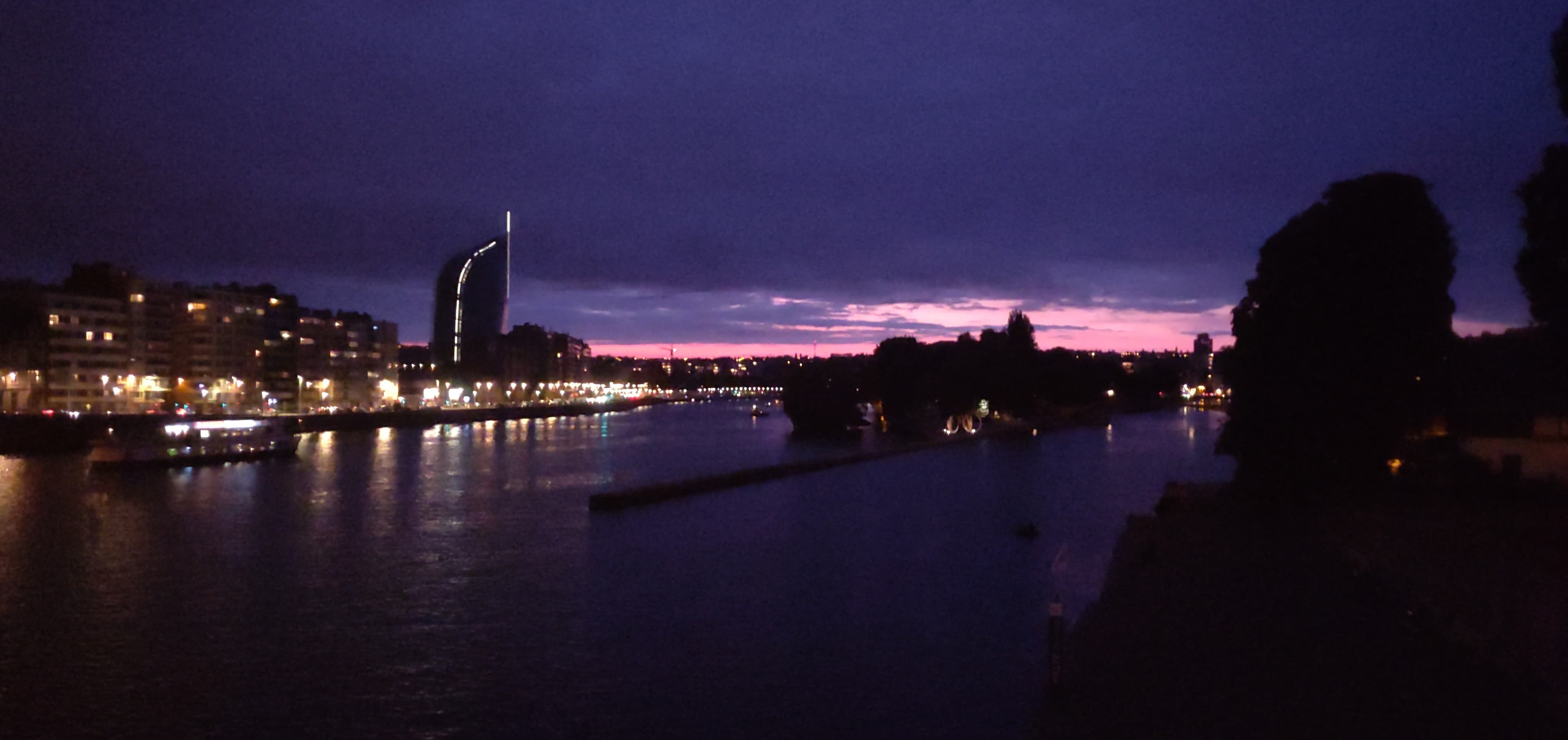 Liège by night