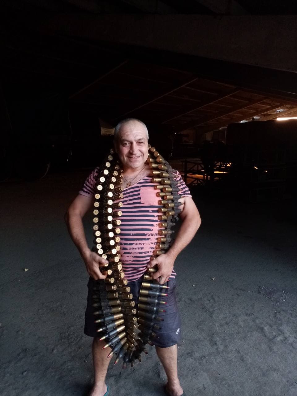 тато із патронами
