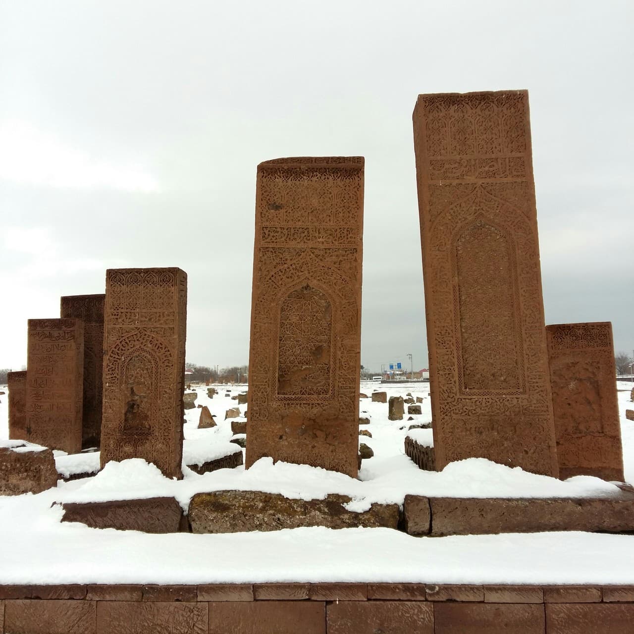 Anatolian Seljuk civil servant cemeteries